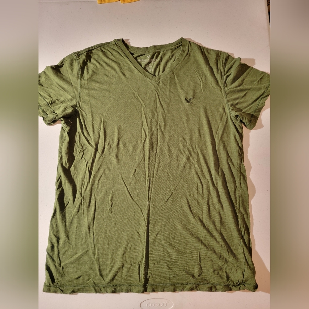 AE Legend T V-neck